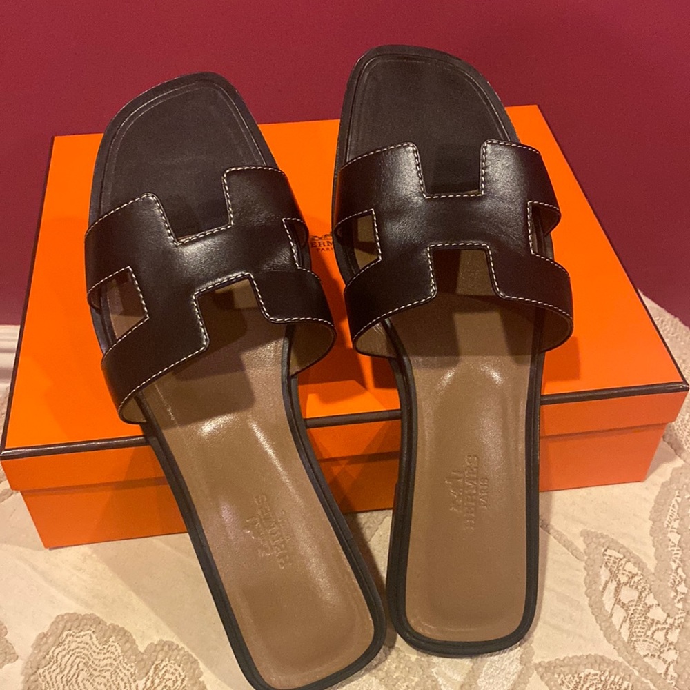 HERMÈS Oran sandals